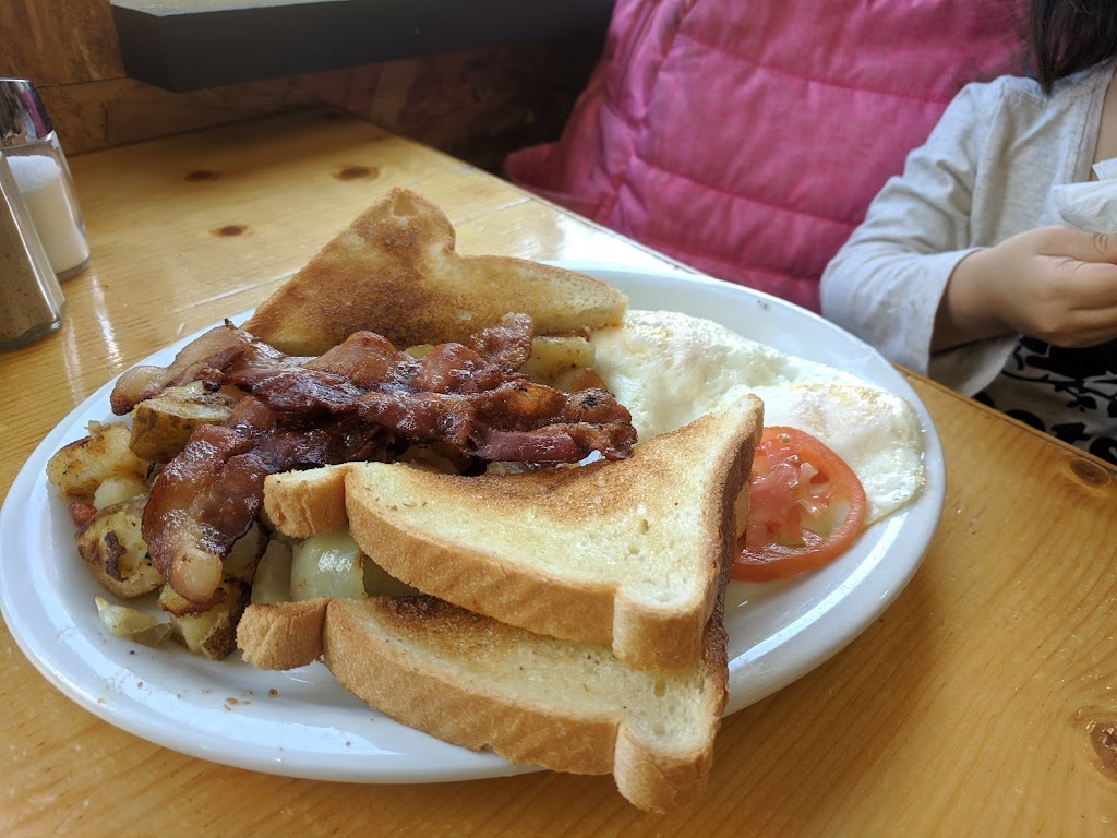 Fat Jacks Diner & Pub | 50865 Trans-Canada Hwy, Boston Bar, BC V0K 1C0, Canada | Phone: (604) 867-9296