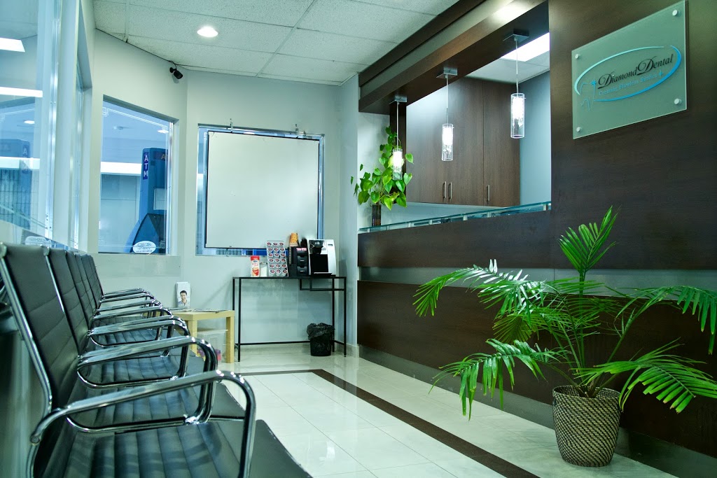 Diamond Dental Clinics - Dr. Rad | 5 Fairview Mall Dr Suite #130, North York, ON M2J 2Z1, Canada | Phone: (416) 773-1552