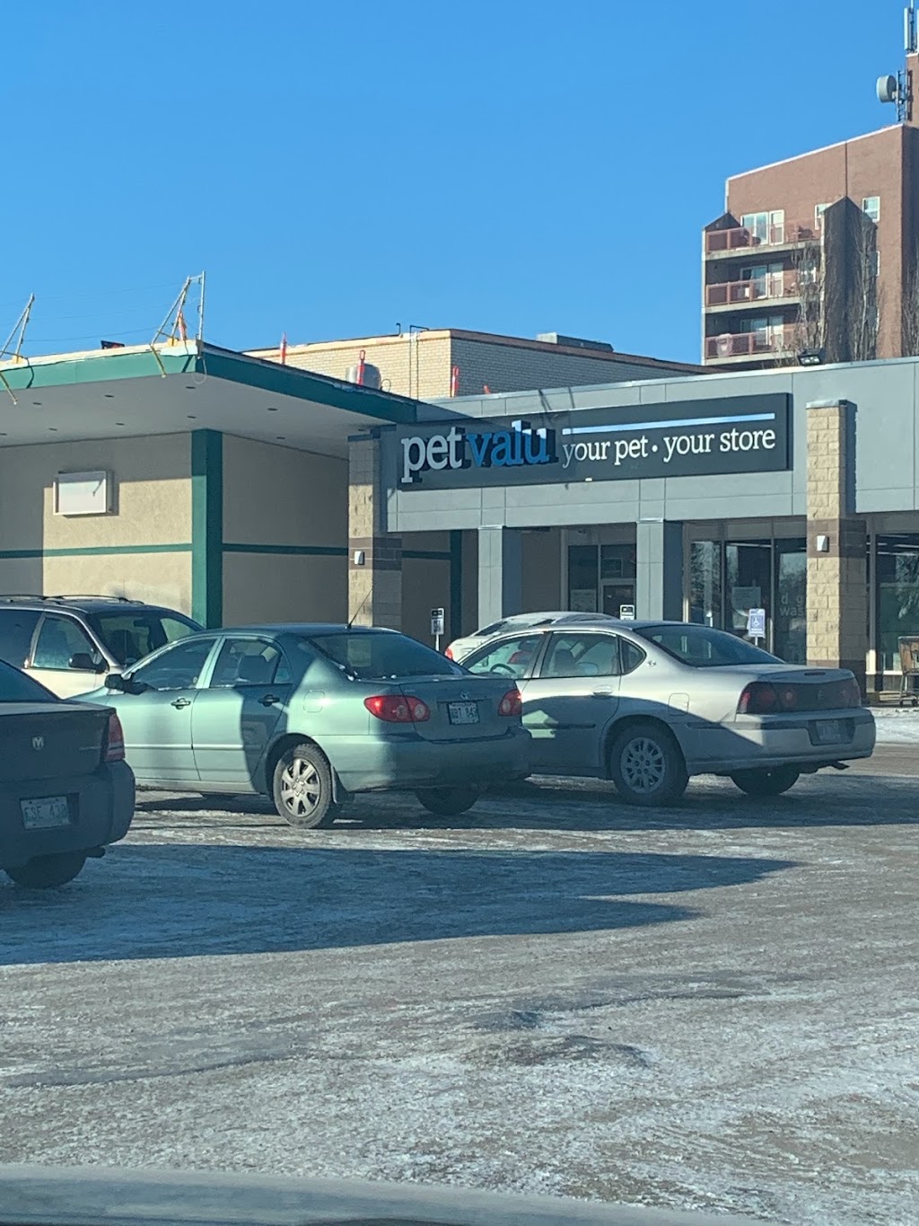 Pet Valu | 1658 Main St, Winnipeg, MB R2V 1Y9, Canada | Phone: (204) 334-4411