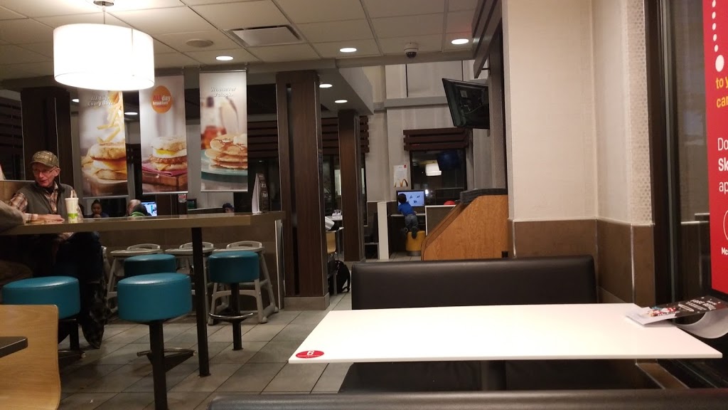 McDonalds | 202 Fifth Ave, Cochrane, AB T4C 1X3, Canada | Phone: (403) 851-5111