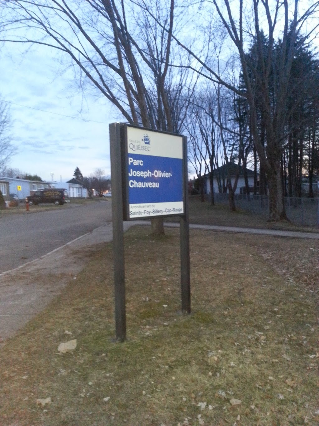 Parc Joseph-Olivier-Chauveau | 5743 Boulevard Chauveau O, Québec, QC G2E 3T3, Canada | Phone: (877) 783-1608