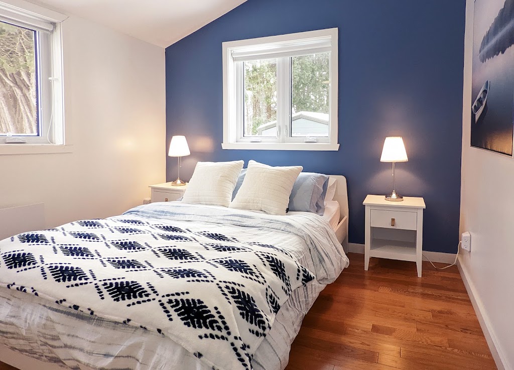Lake House Chalet | 162 Chem. des Châtaigniers, Nominingue, QC J0W 1R0, Canada | Phone: (514) 209-8027