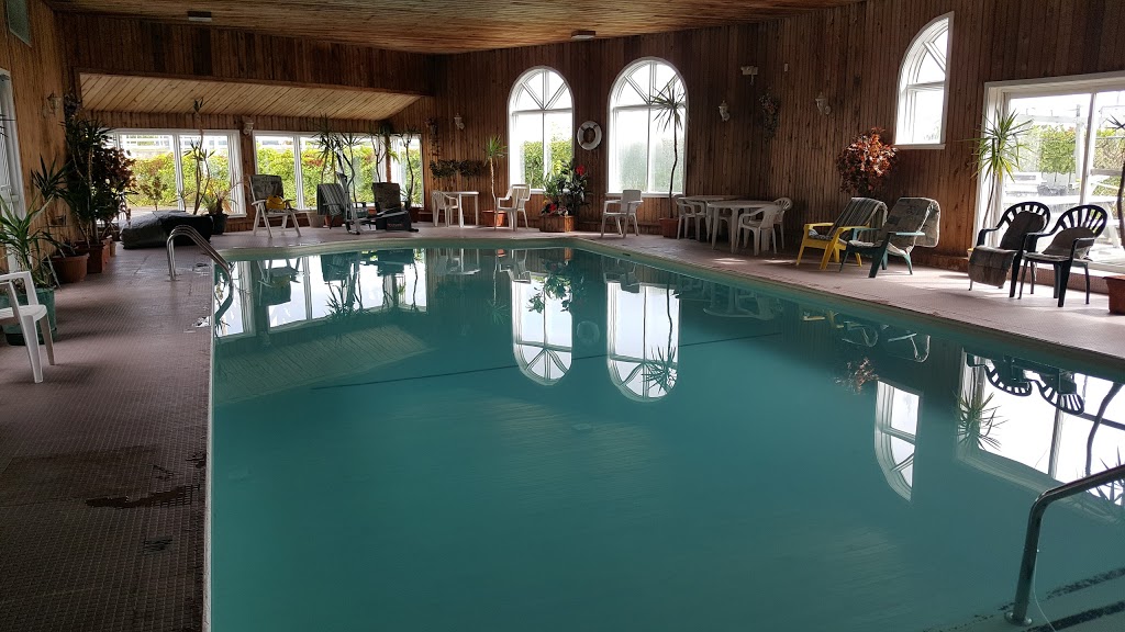 Hotel-Motel Le Régent | 3806 Boulevard Sainte-Anne, Québec, QC G1E 3M3, Canada | Phone: (418) 663-1608