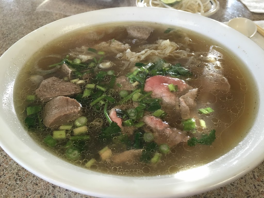 Kim Anh Restaurant | 7405 Edmonds St, Burnaby, BC V3N 1B1, Canada | Phone: (604) 522-3033
