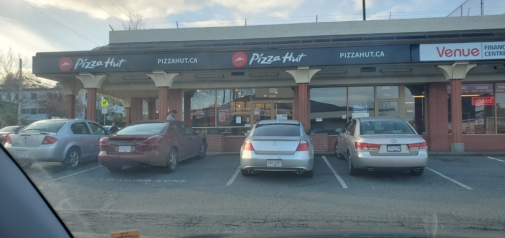 Pizza Hut | 890-C Esquimalt Rd, Victoria, BC V9A 3M4, Canada | Phone: (250) 384-0826