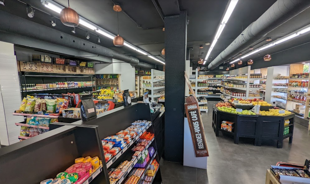 Depanneur O coin du parc | 4500 Av du Parc, Montréal, QC H2V 2S4, Canada | Phone: (437) 775-6712