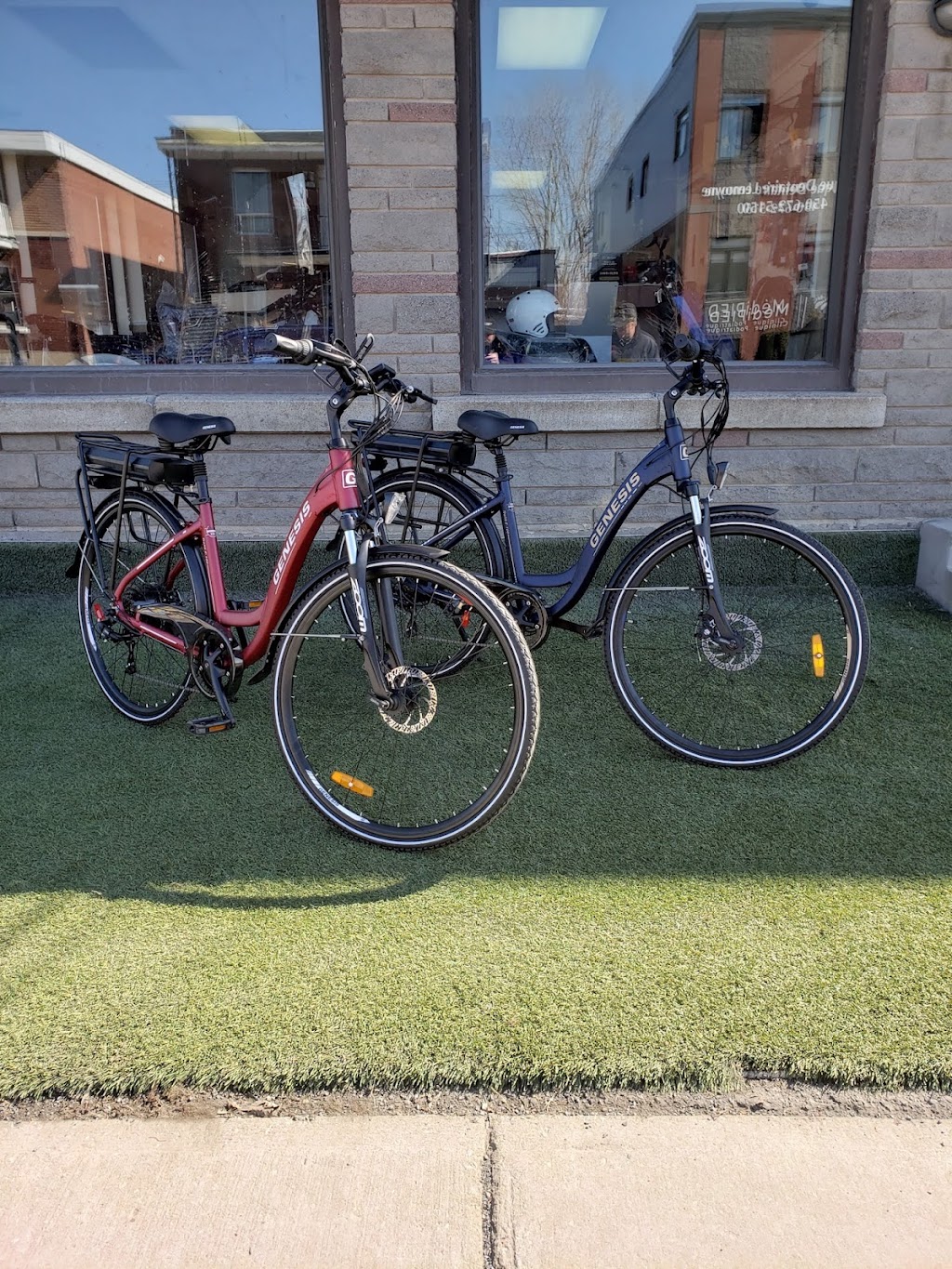 Scoot-E | 180 Rue Saint-Louis, LeMoyne, QC J4R 2L5, Canada | Phone: (450) 671-3438