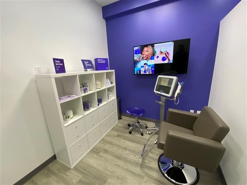 Smile Direct Club | 16940 127 St NW, Edmonton, AB T6V 1J6, Canada | Phone: (800) 688-4010
