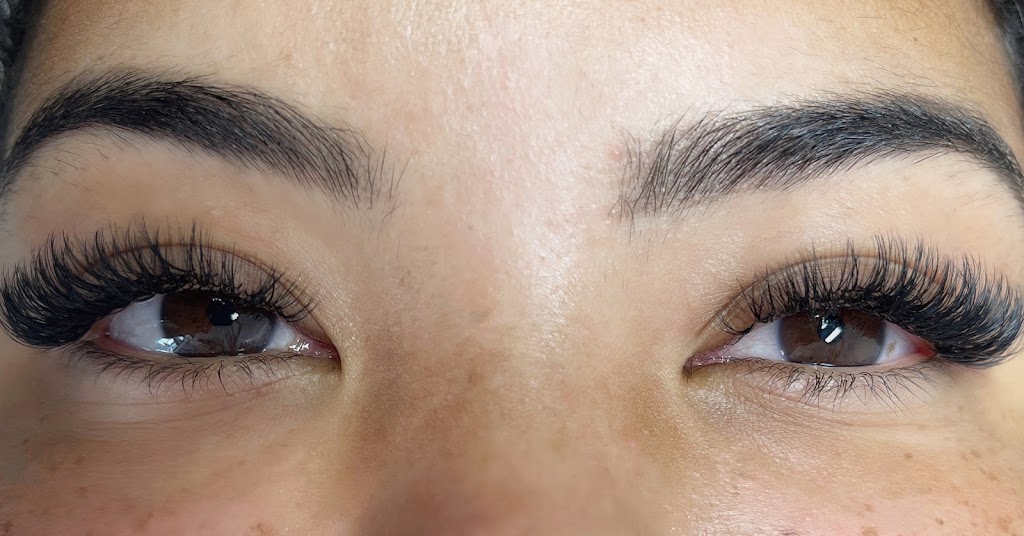 Lala lashes | 2 Orchard Heights Blvd #25, Aurora, ON L4G 6T5, Canada | Phone: (647) 982-0568
