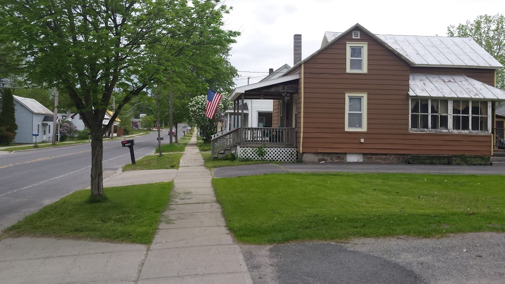 Cruisin Snack Bar | 1269 U.S. 9, Champlain, NY 12919, USA