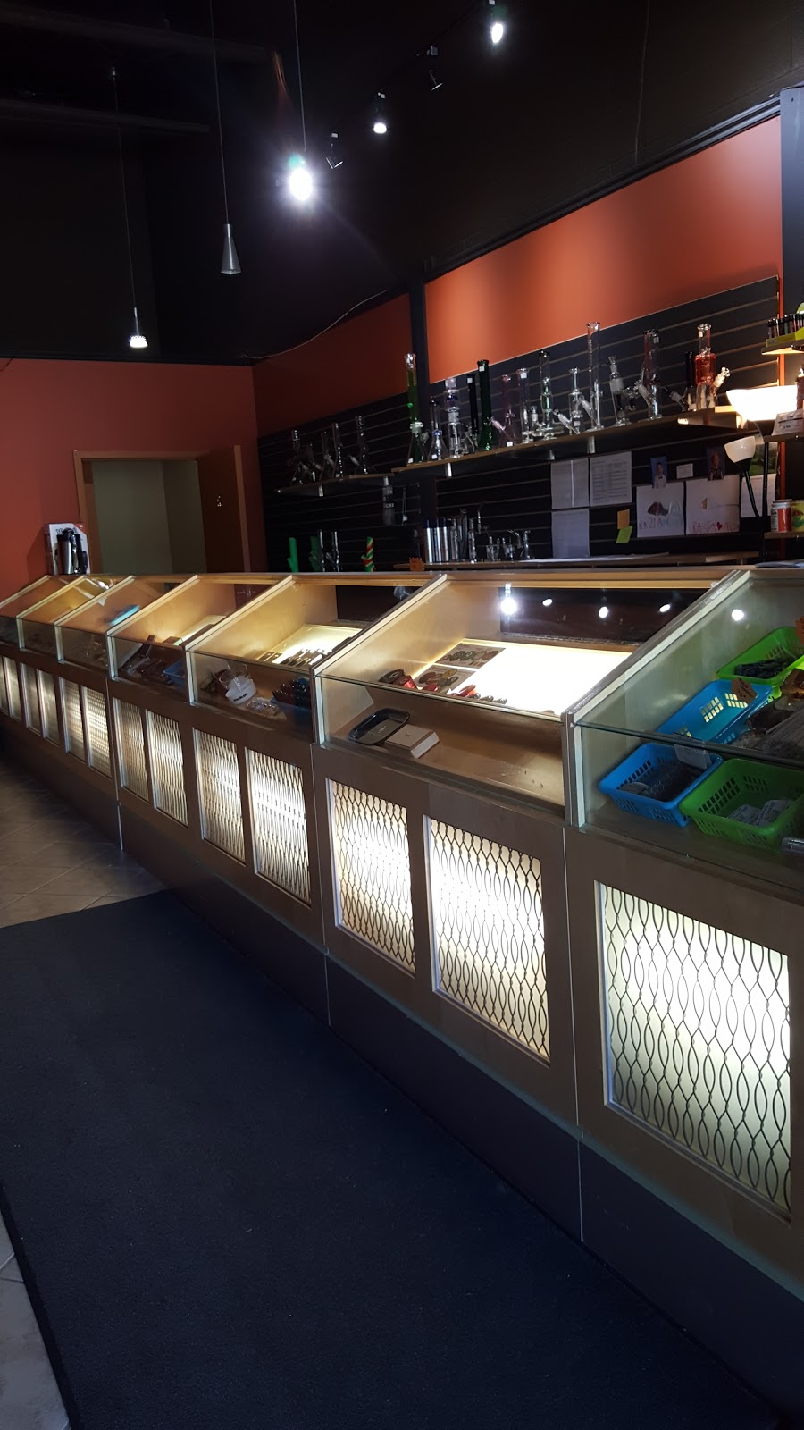 Cannabis Supply Co. | 3-206 Speedvale Ave W, Guelph, ON N1H 1C4, Canada | Phone: (519) 767-0533