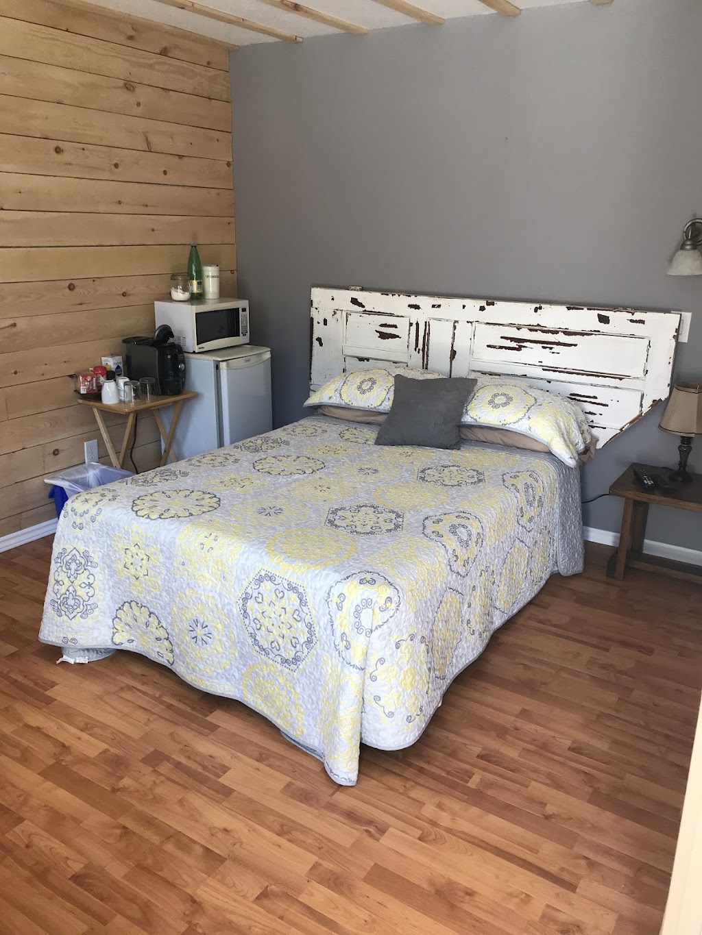 Murphys Motel | 1633 Flat Rd, Dacre, ON K0J 1N0, Canada | Phone: (613) 649-2740