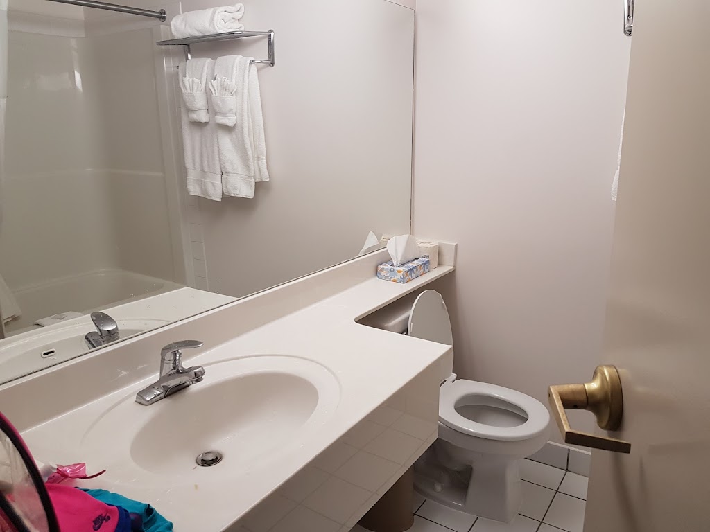 Riviera Plaza and Conference Centre Calgary Airport | 3515 26 St NE, Calgary, AB T1Y 7E3, Canada | Phone: (403) 250-8855