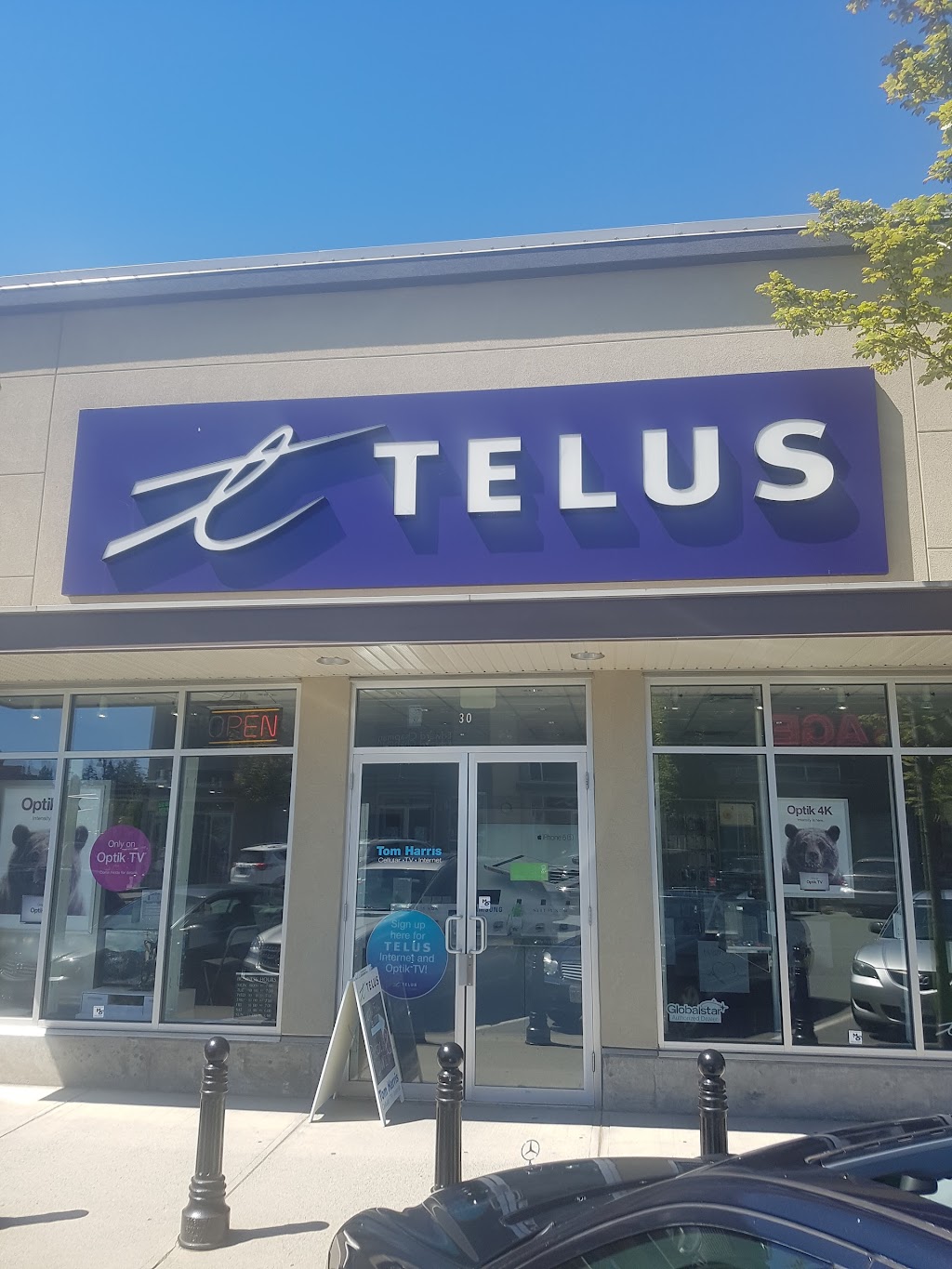 Tom Harris TELUS & Koodo Store | 16041 24 Ave #30, Surrey, BC V3Z 9H7, Canada | Phone: (604) 538-2902