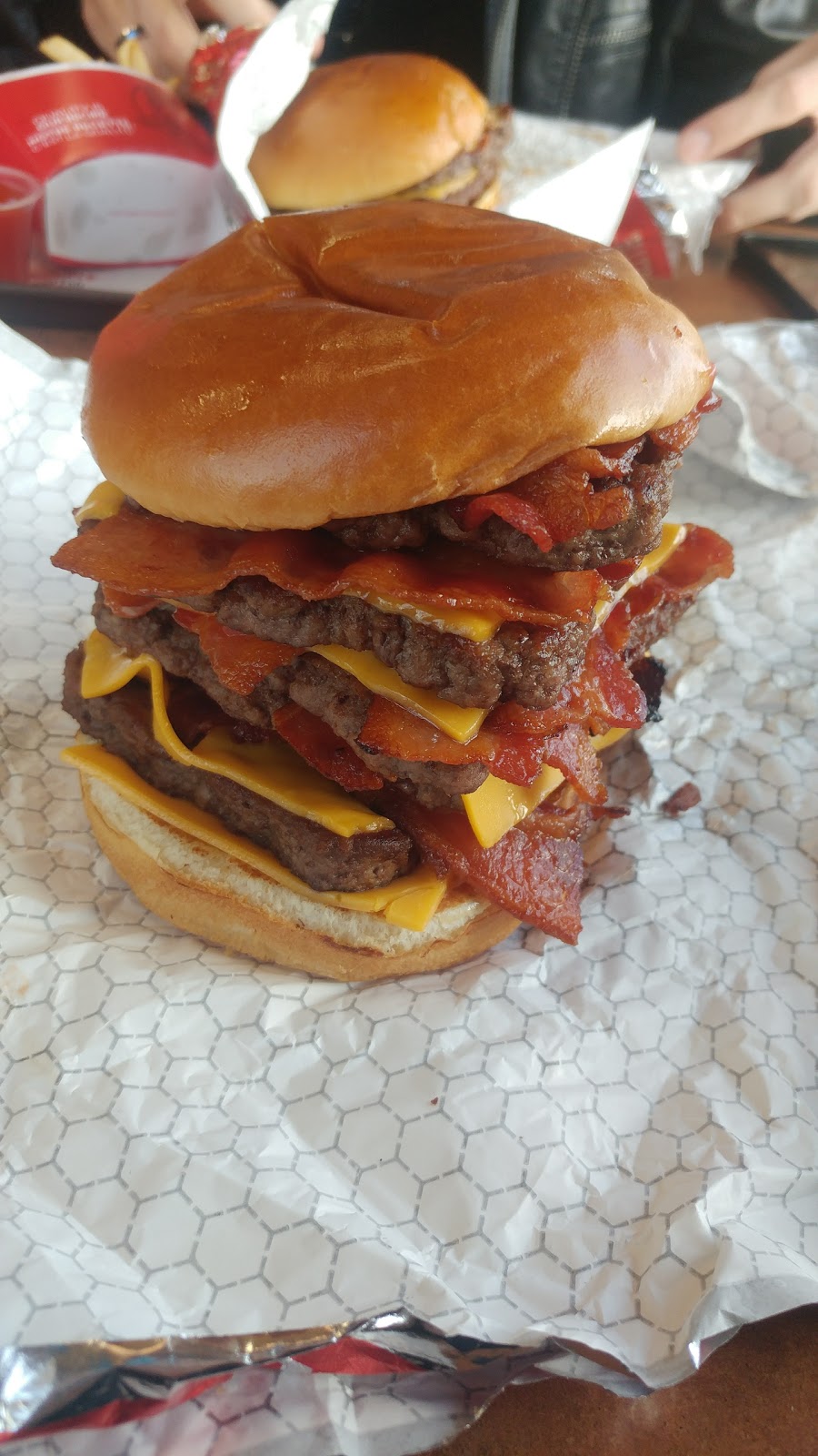 Wendys | Lincoln Mall Annex, 525 Welland Ave, St. Catharines, ON L2M 6P3, Canada | Phone: (905) 684-2717