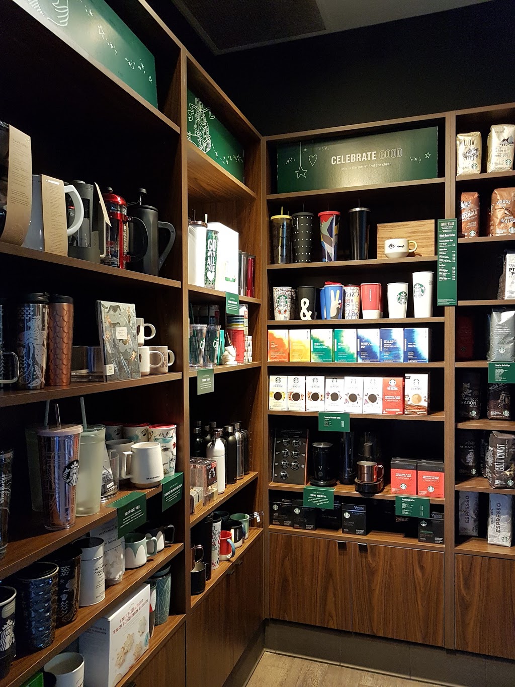 Starbucks | Piccadilly Mall 102, 1151 10 Ave SW, Salmon Arm, BC V1E 1T3, Canada | Phone: (250) 832-0328
