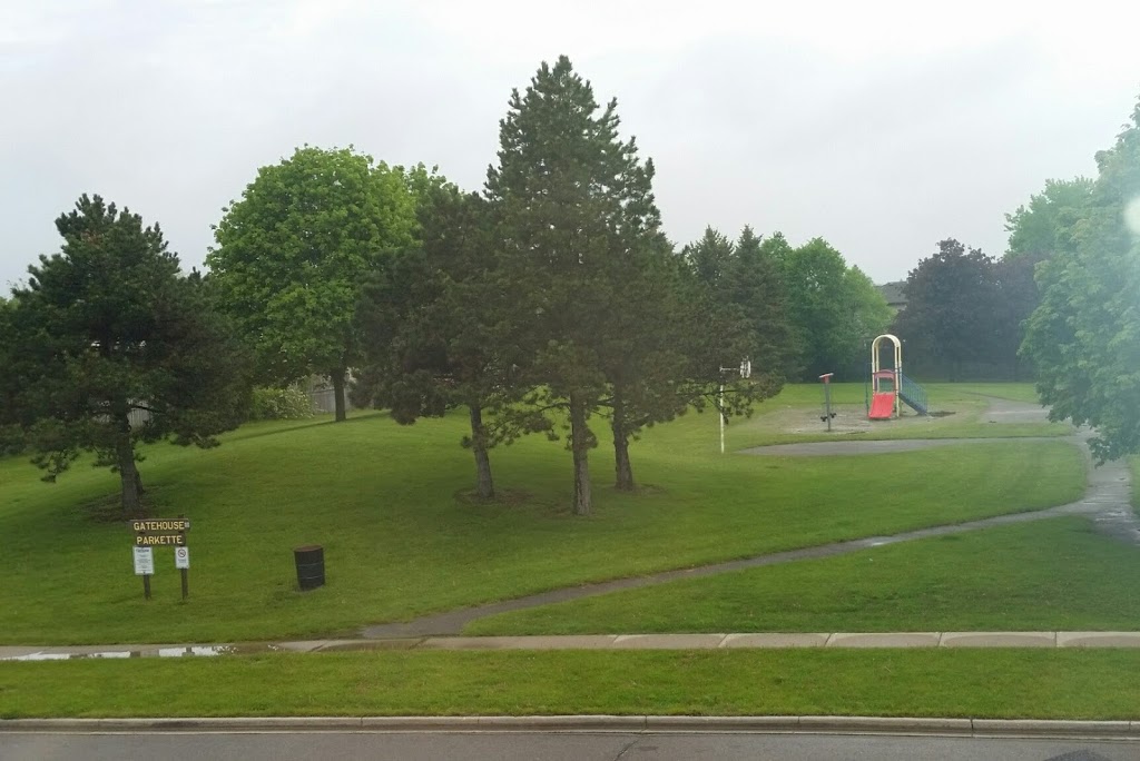 Gatehouse parkette | 22 Turnberry Crescent, Courtice, ON L1E 1A5, Canada