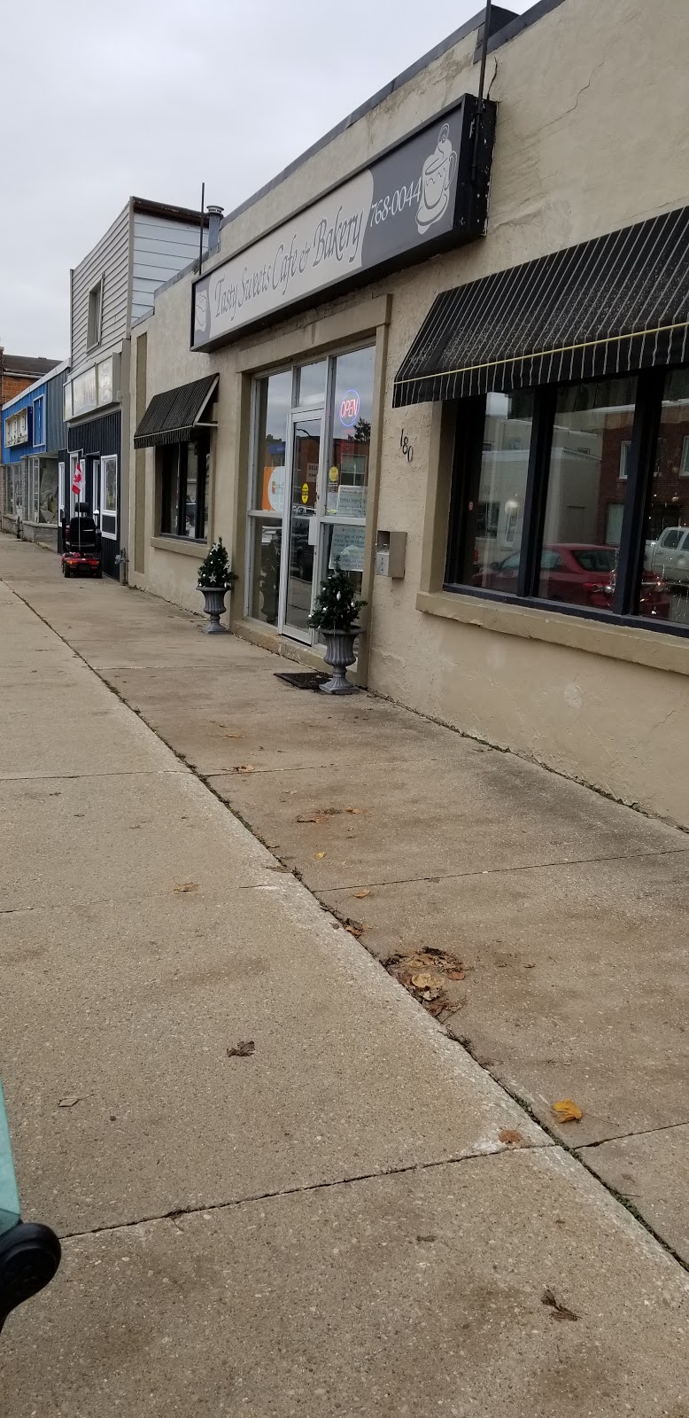 Tasty Sweets Cafe & Bakery | 180 Main St SS 1, West Lorne, ON N0L 2P0, Canada | Phone: (519) 768-0044