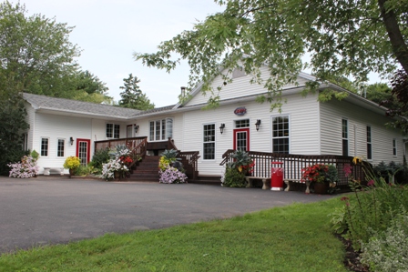Hair Expressions & Day Spa | 1434 Bridge St, Kingston, NS B0P 1R0, Canada | Phone: (902) 765-0000