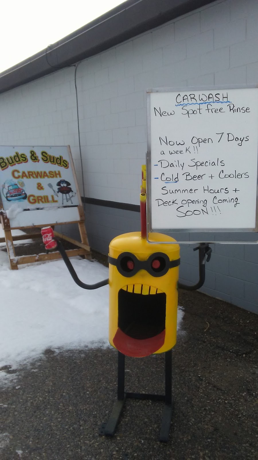 Buds & Suds Carwash & Grill | 1105 Athabasca St E, Moose Jaw, SK S6H 0N4, Canada | Phone: (306) 694-5050