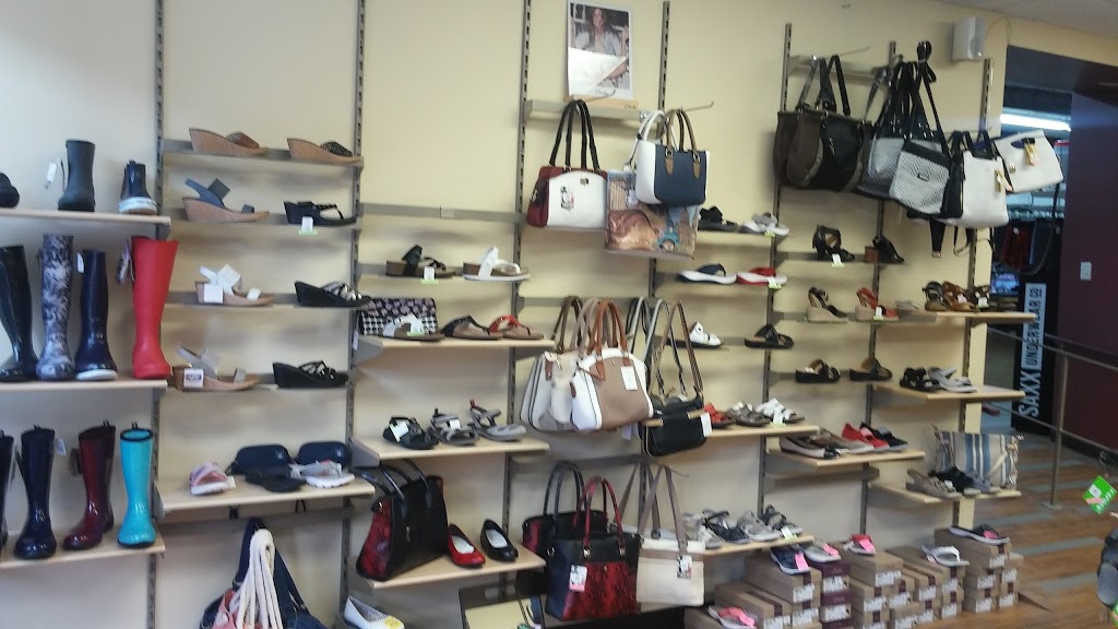 Langlais Sports Ecotone | 38 Rue Main O, Coaticook, QC J1A 1P2, Canada | Phone: (819) 849-6111