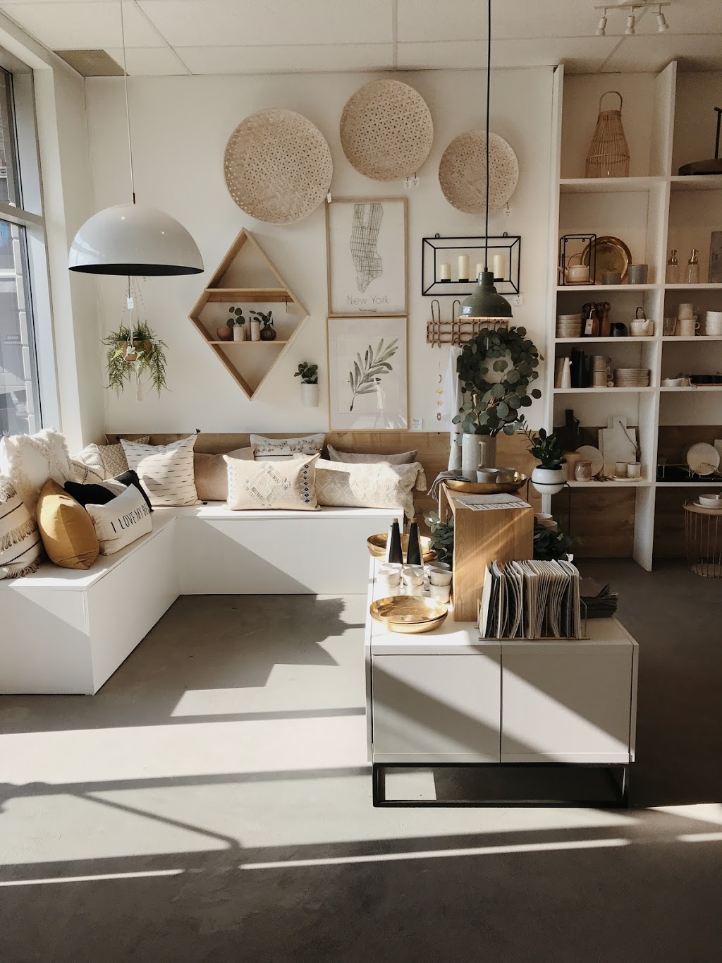 HAUS Mode Maison | 377 Rue King E, Sherbrooke, QC J1G 1B4, Canada | Phone: (819) 791-1717