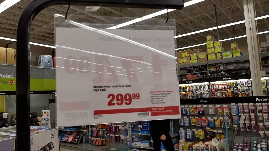 Staples | 501-3555 Johnston Rd, Port Alberni, BC V9Y 8K2, Canada | Phone: (250) 720-2460