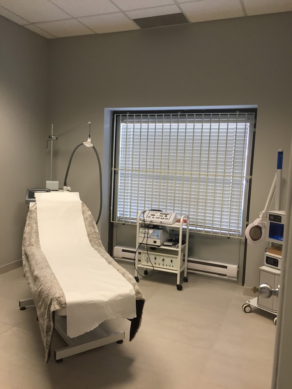 Skin Medic Ltd | 5875 Hwy 7 unit 15A, Woodbridge, ON L4L 1T9, Canada | Phone: (905) 850-8025