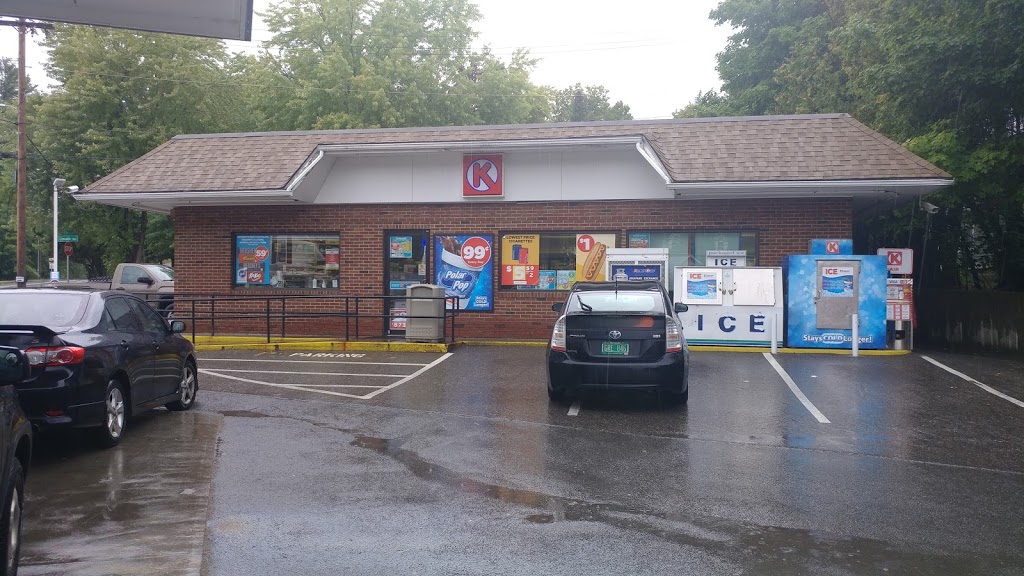 Irving Oil | 452 Main St, Barton, VT 05822, USA | Phone: (802) 525-4404