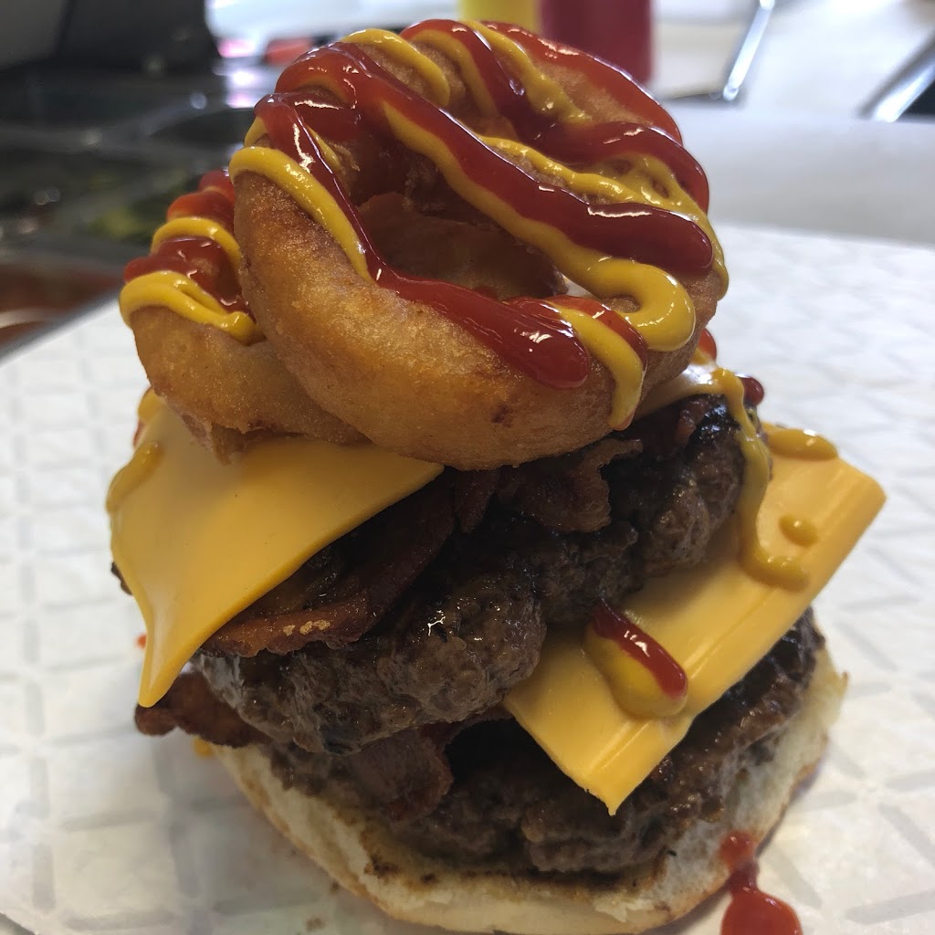 Country Grill | 5348 Boundary Rd, Carlsbad Springs, ON K0A 1K0, Canada | Phone: (613) 983-8348