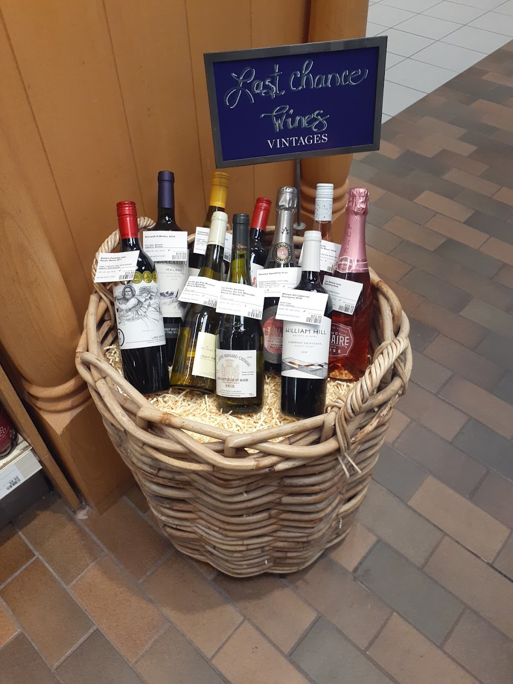 LCBO | Bayou Plaza, 1280 Bath Rd, Kingston, ON K7M 4X3, Canada | Phone: (613) 548-8552