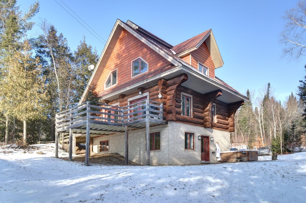 Le Huard - Chalet en bois rond | 1800 Chem. du Lac de lAbies, Labelle, QC J0T 1H0, Canada | Phone: (514) 833-0016