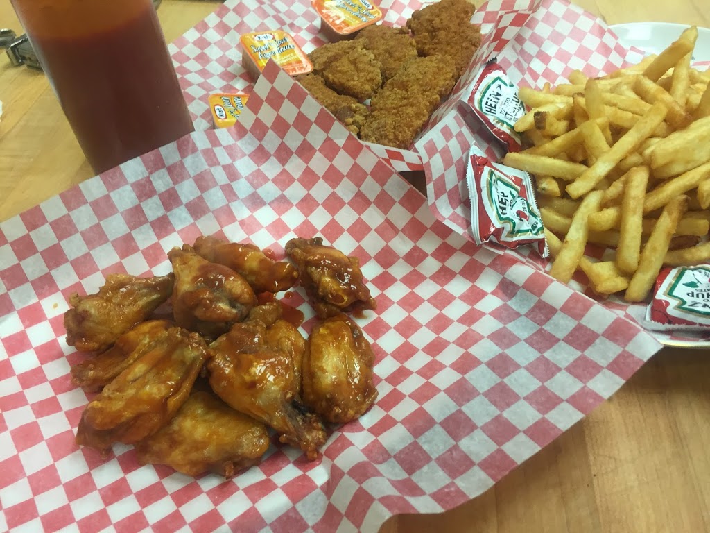 Salenas Pizza House | 1-958 Cole Harbour Rd, Dartmouth, NS B2V 1E6, Canada | Phone: (902) 433-4040
