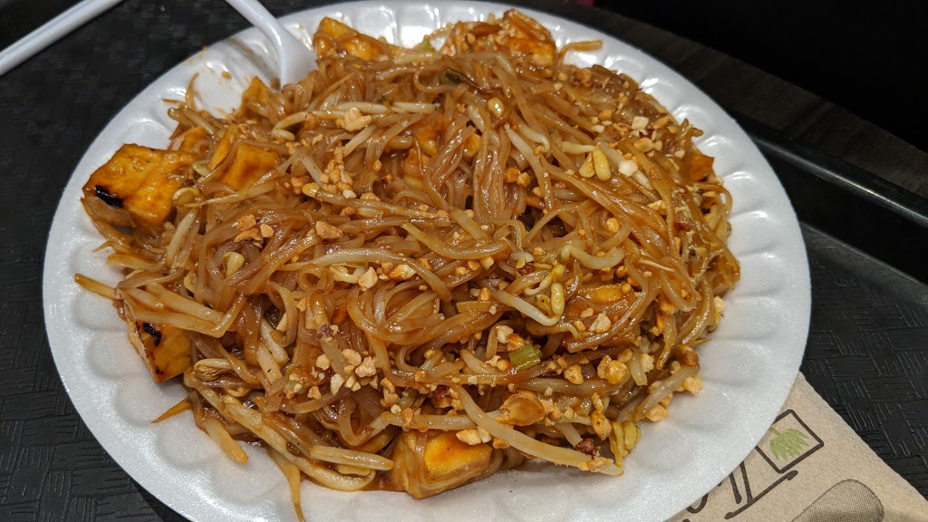 Thai Express | Grant Crossing, 5507 Hazeldean Rd, Stittsville, ON K2S 0P5, Canada | Phone: (613) 836-4446
