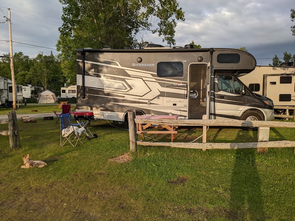Camping plage Trois-Pistoles | 130 Chem. Rioux, Trois-Pistoles, QC G0L 4K0, Canada | Phone: (418) 851-2403