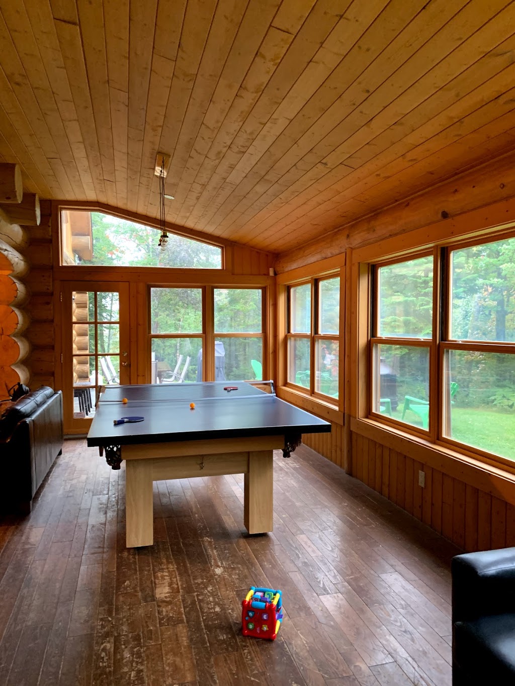 Blue Bear Chalet Spa Nature | 17 Chemin du Cardinal, Mille-Isles, QC J0R 1A0, Canada | Phone: (877) 309-7347