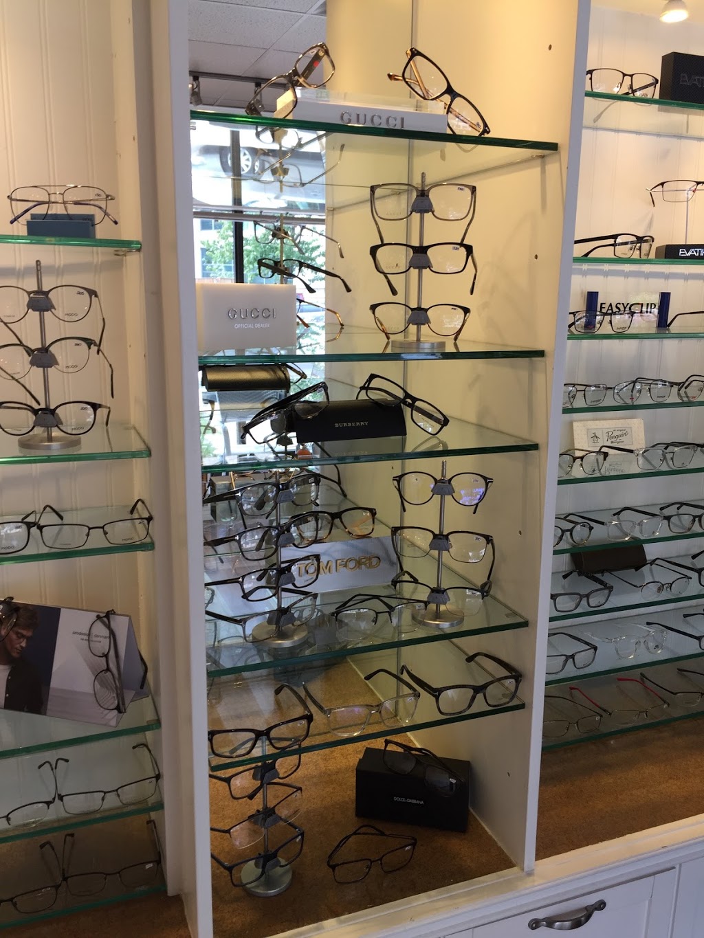 Bronte Village Eye Care | 2425 Marine Dr, Oakville, ON L6L 1C6, Canada | Phone: (905) 827-3937
