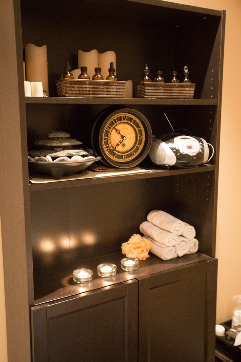 Santos Hair Studio | 3687 10 Sideroad, Bradford, ON L3Z 2A5, Canada | Phone: (905) 775-3500