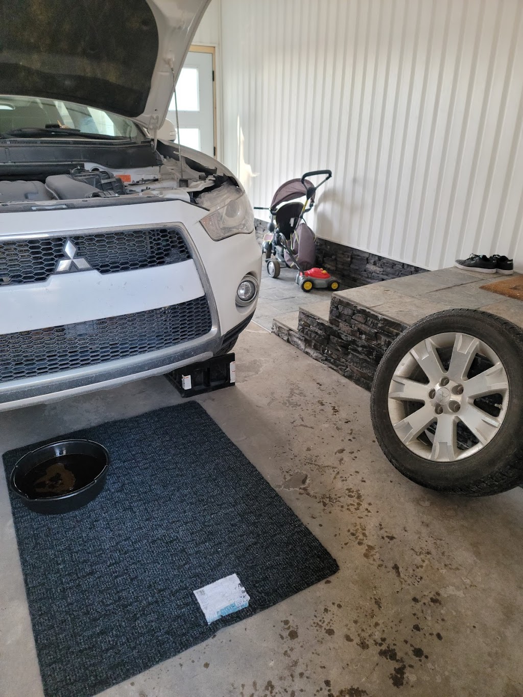 Elegance motor Ltd | 335 Hidden Creek Blvd NW, Calgary, AB T3E 6L1, Canada | Phone: (587) 700-8829