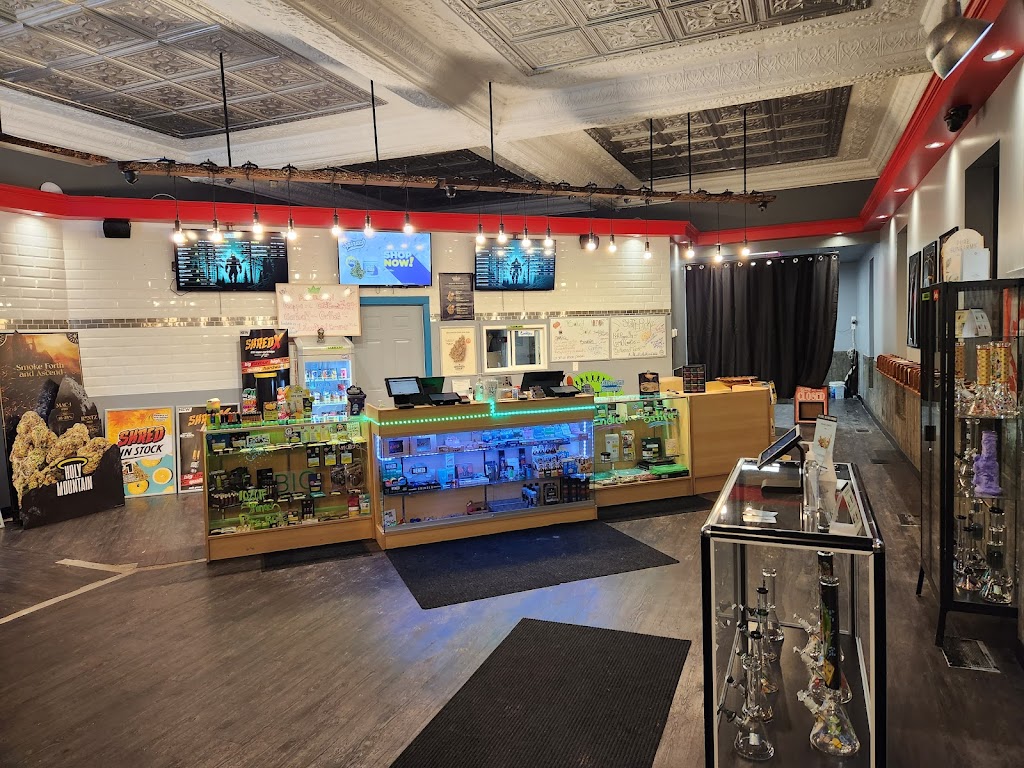 Bigfoots Cannabis Inc | 2 Queen St W, Elmvale, ON L0L 1P0, Canada | Phone: (705) 322-4210