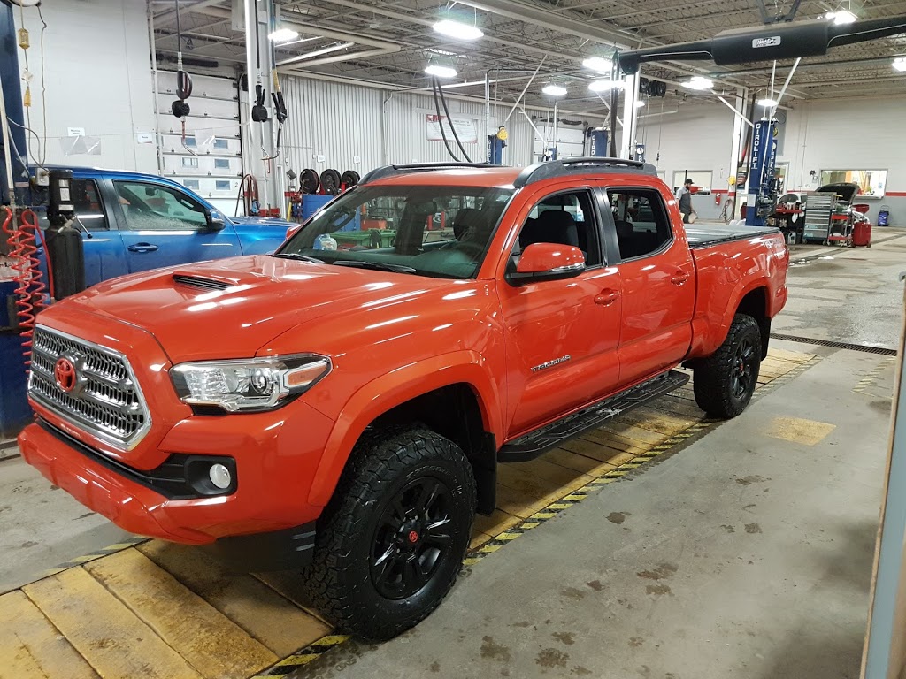 Toyota Victoriaville - Roy Auto Group | 465 Boulevard des Bois Francs N, Victoriaville, QC G6P 1H1, Canada | Phone: (819) 758-8000