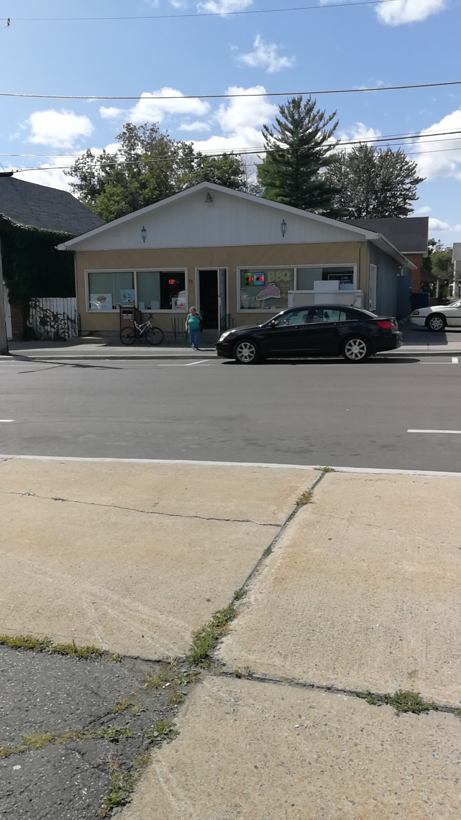 Your Town Quinte Foodmart | 75 St George St, Deseronto, ON K0K 1X0, Canada | Phone: (613) 396-2321