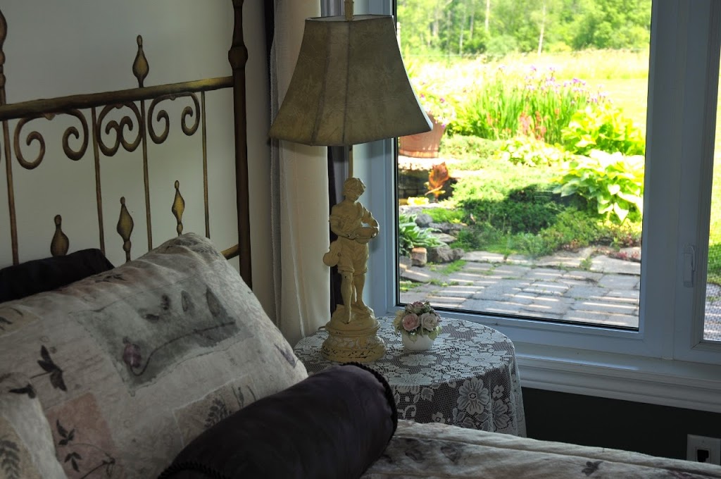 Golden Pathways Retreat and B&B | 3075 Wallace Point Rd, Peterborough, ON K9J 6Y3, Canada | Phone: (705) 745-4006