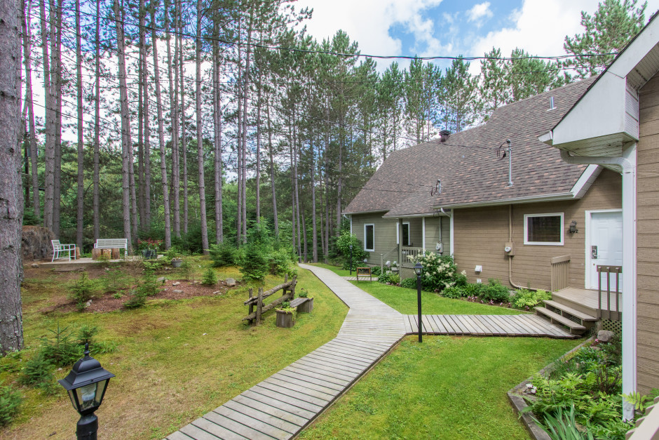 Champetre - Tremblant Sunstar | 202 Ch Champetre, Mont-Tremblant, QC J8E 1S8, Canada | Phone: (888) 221-1411