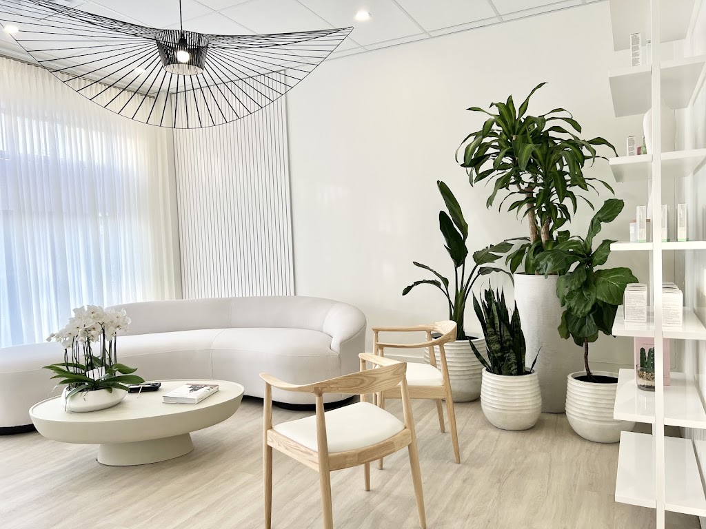 SKin Phi | 60 Colchester Square Unit 6, Kanata, ON K2K 2Z9, Canada | Phone: (613) 271-1117