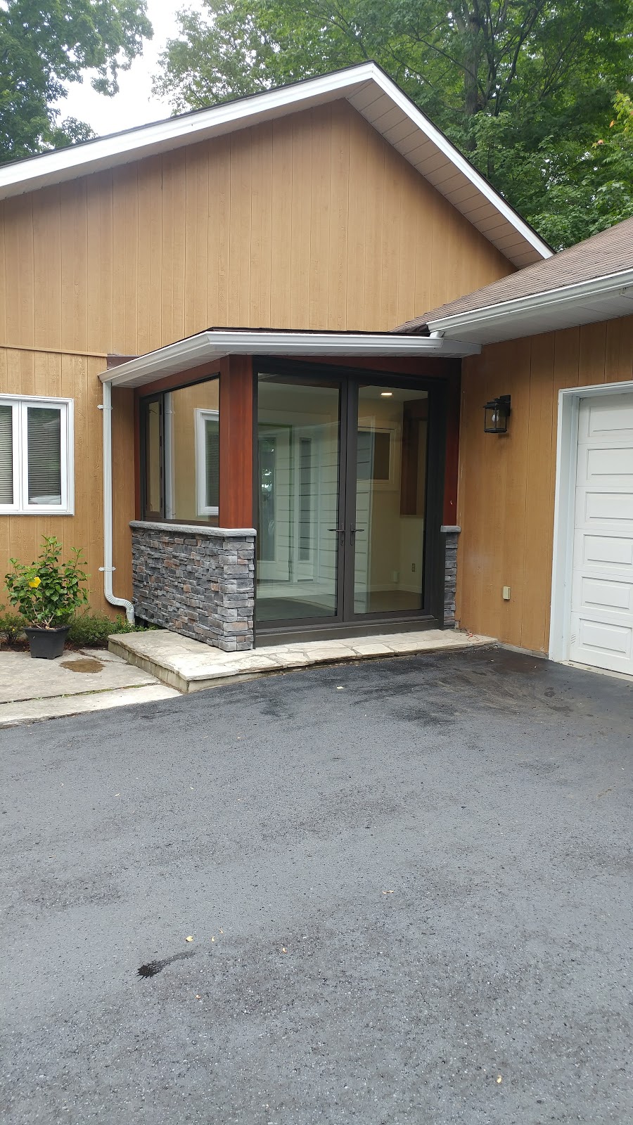Custom Home Works | 37 Johnson St #1104, Barrie, ON L4M 5C3, Canada | Phone: (705) 229-9500