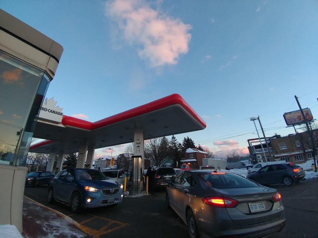 Petro-Canada | 2863 Dufferin St, North York, ON M6B 3S5, Canada | Phone: (416) 785-7689
