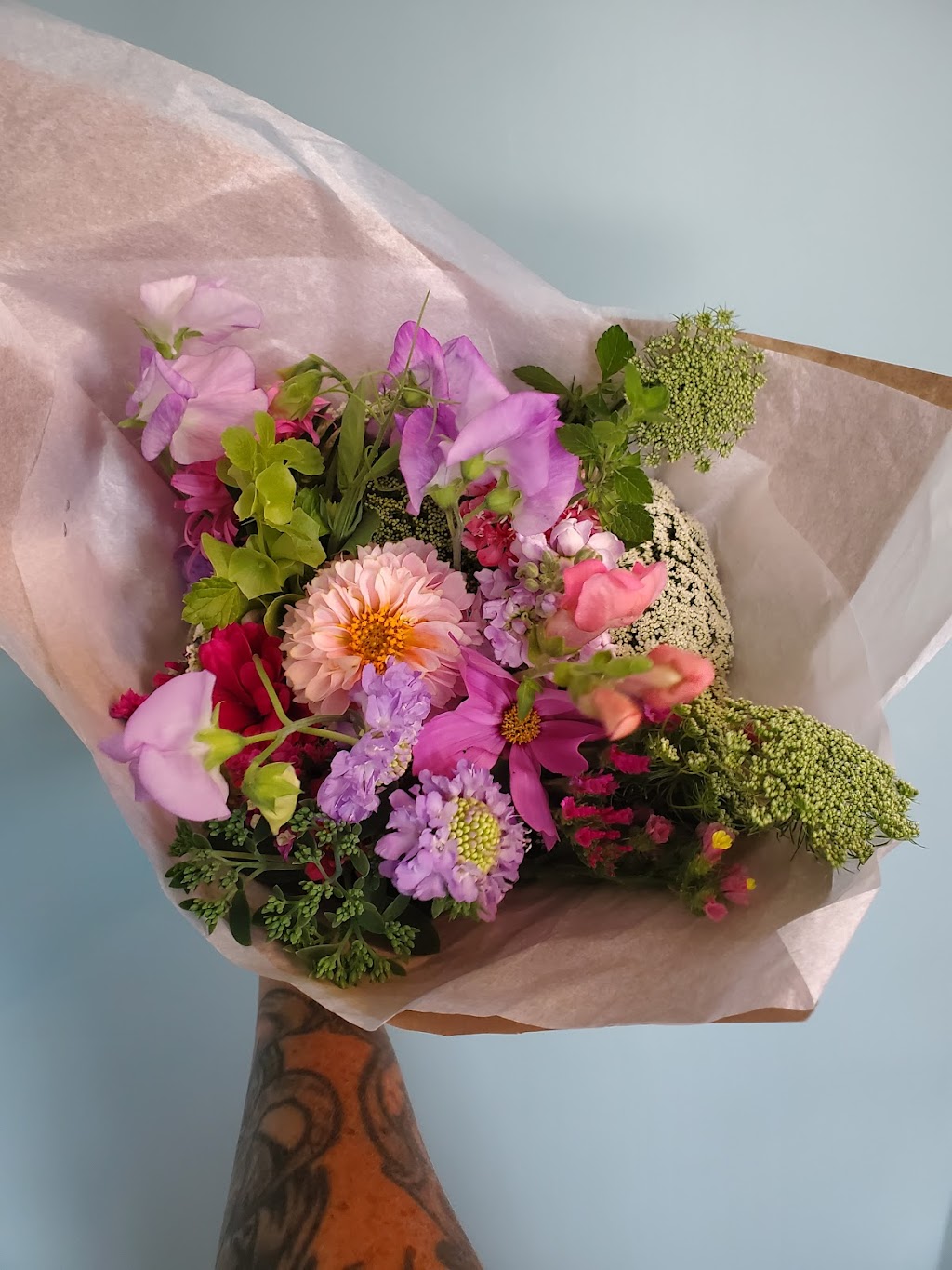 Flowers on King | 102 King St, Woodville, ON K0M 2T0, Canada | Phone: (905) 626-7928