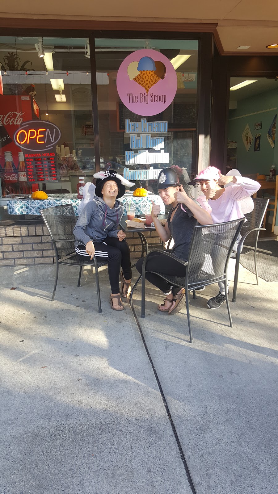 The Big Scoop | 3301 Cowichan Lake Rd Unit B, Duncan, BC V9L 4C2, Canada | Phone: (250) 597-3025