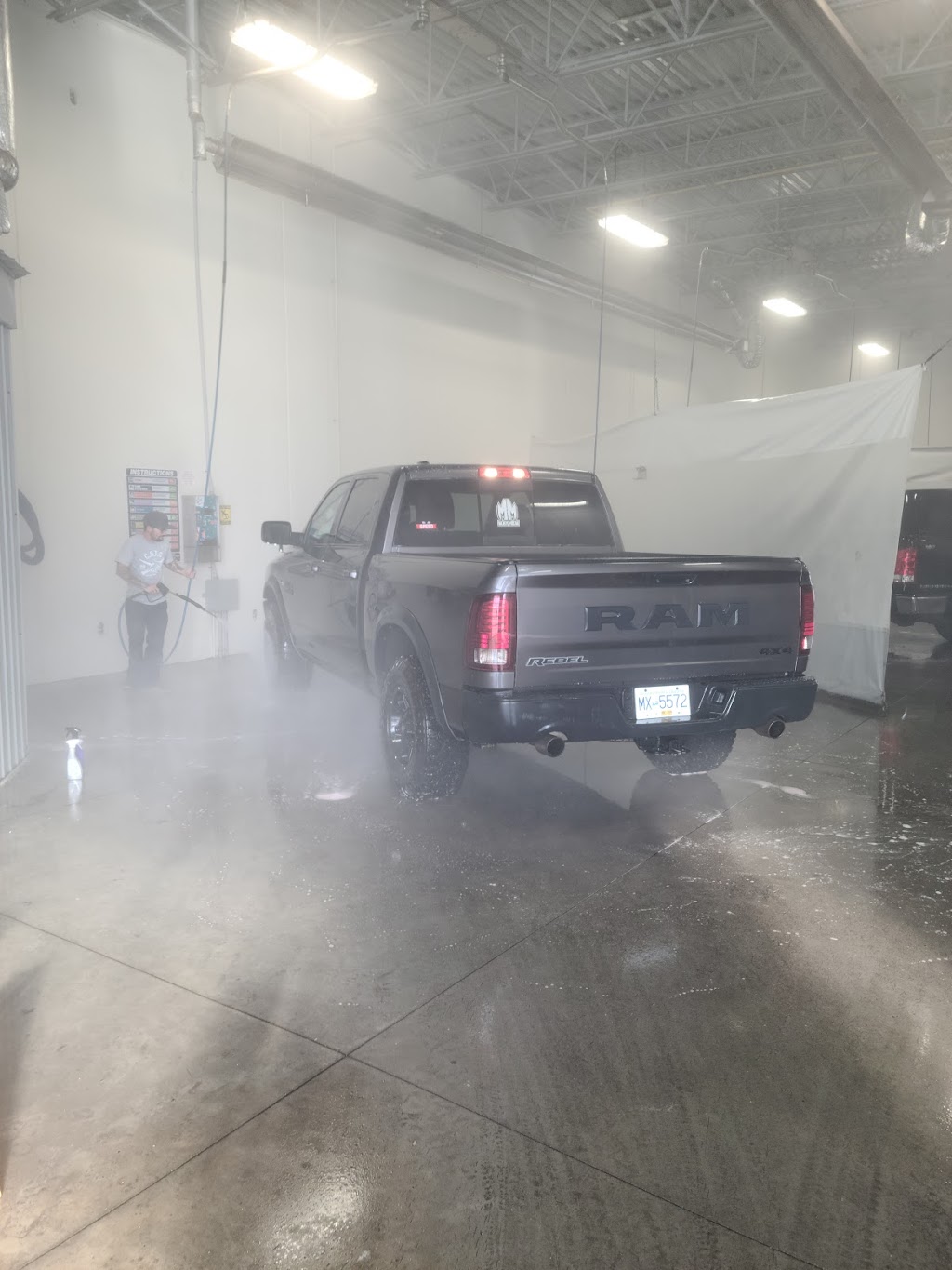Elk River Crossing Car Wash | 4 Front St, Elkford, BC V0B 1H0, Canada | Phone: (778) 521-5112